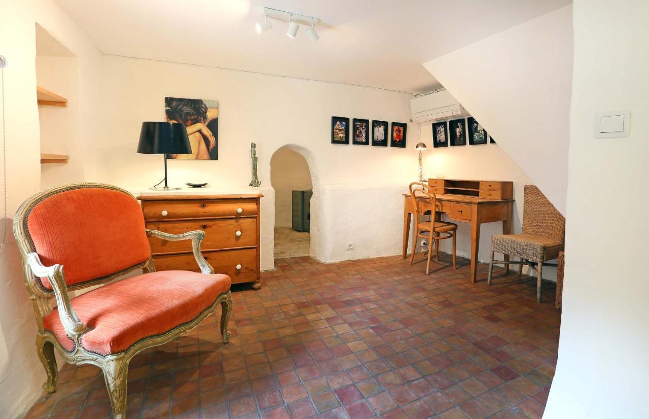 La Petite Maison De Gordes 2 Nuits Minimum Extérieur photo